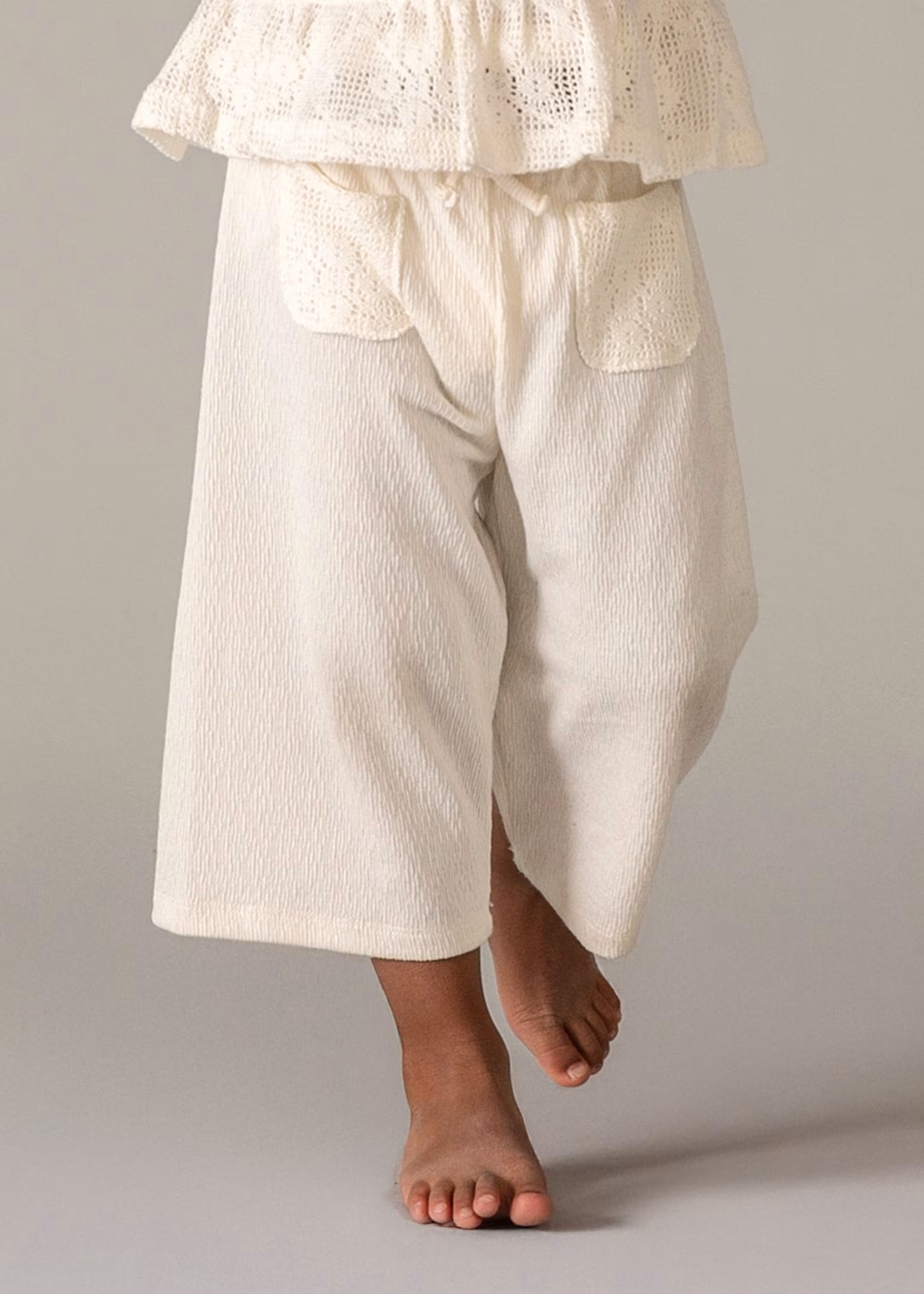 Conjunto pantalón y top crochet bebé