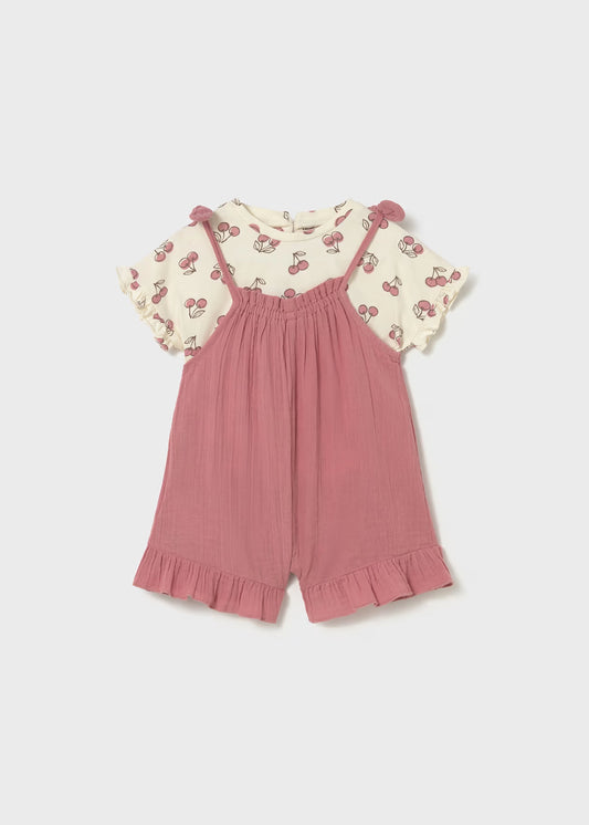 Conjunto peto y playera estampada bebé