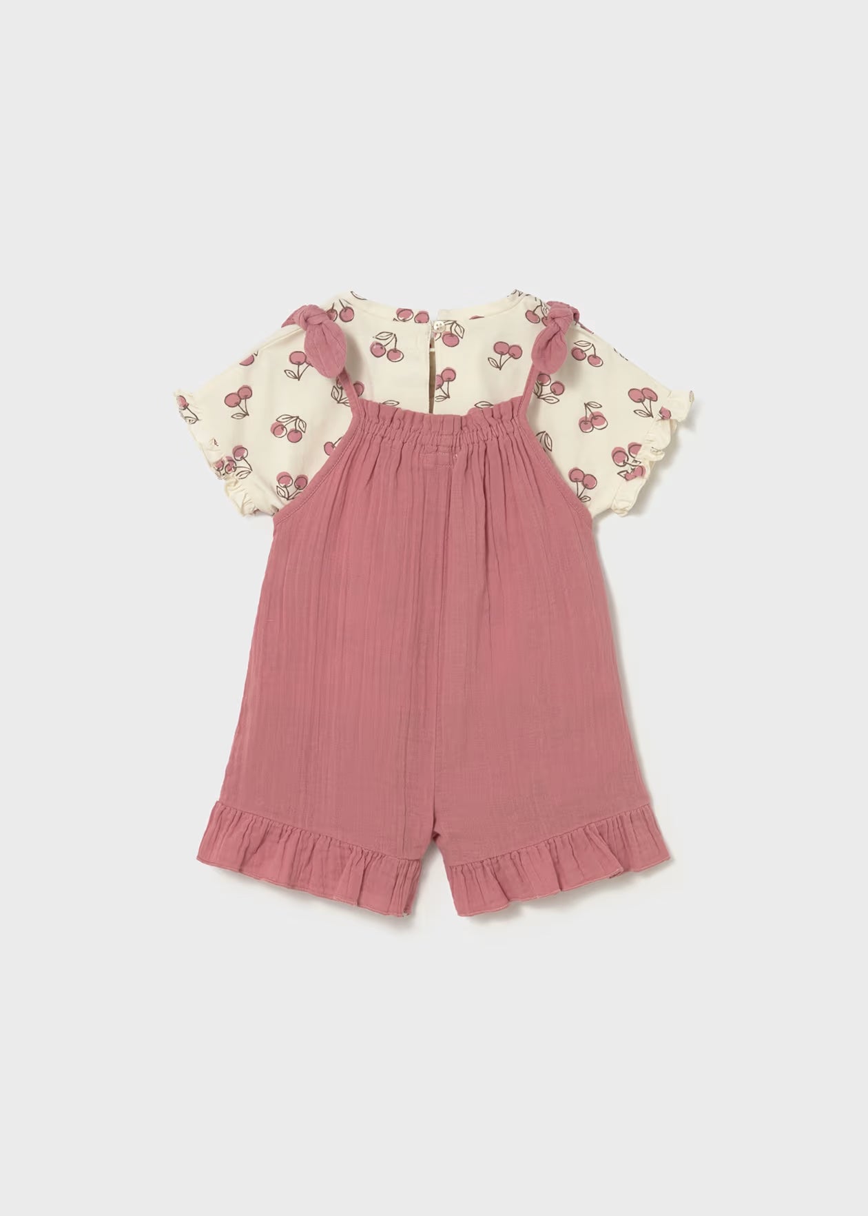 Conjunto peto y playera estampada bebé